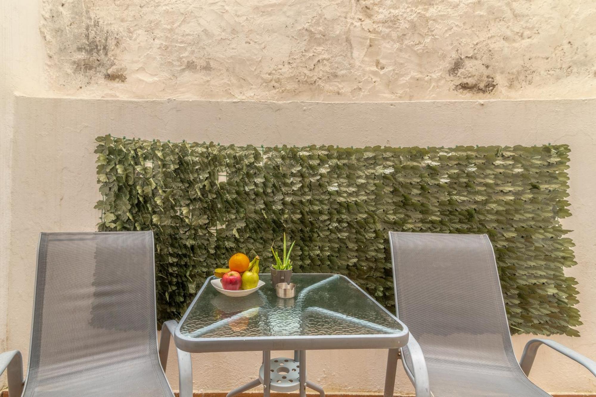 Oasis Studios In The City Centre Heraklion  Екстер'єр фото